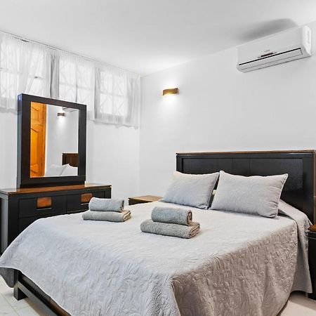 Neptuno Pool And Beach Private Access 푸에르토 데 산티아고 외부 사진