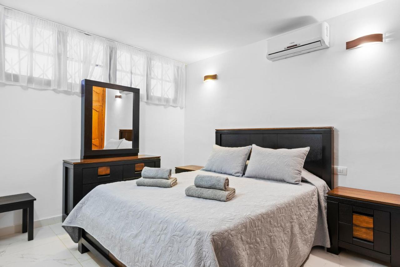 Neptuno Pool And Beach Private Access 푸에르토 데 산티아고 외부 사진